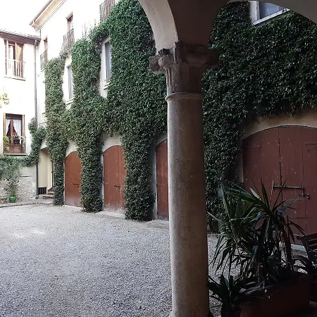 Apartahotel Corte Pomponazza Mantua